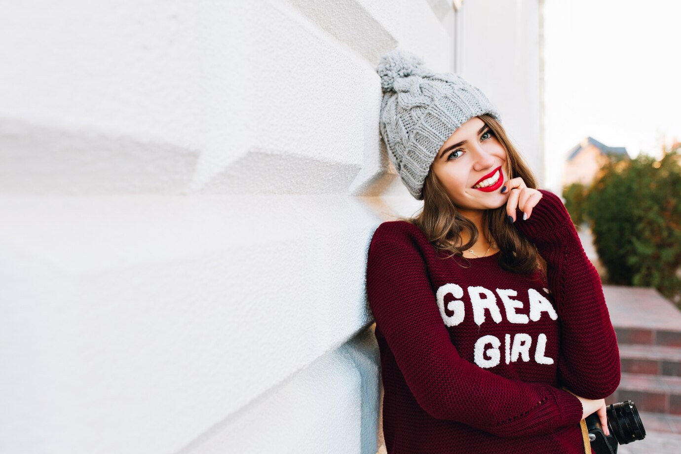 Robe Grande Taille : Comment Accessoiriser pour Créer un Look Chic et Élégant